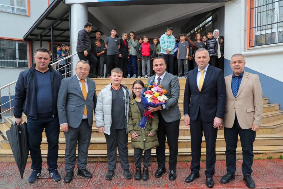Öğrenciler davet etti başkan icabet etti