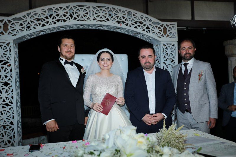 Başkan Aktepe İlk Nikah Memurluğunu Ayla-Erdinç Çiftine Yaptı