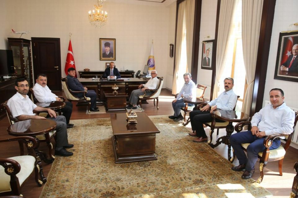 “Türkiye kuşatma altında”