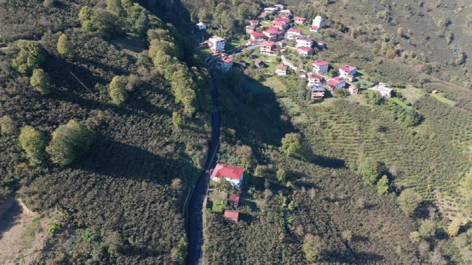 Gölköy’de 3 mahalleye hitap eden yol asfaltlanıyor