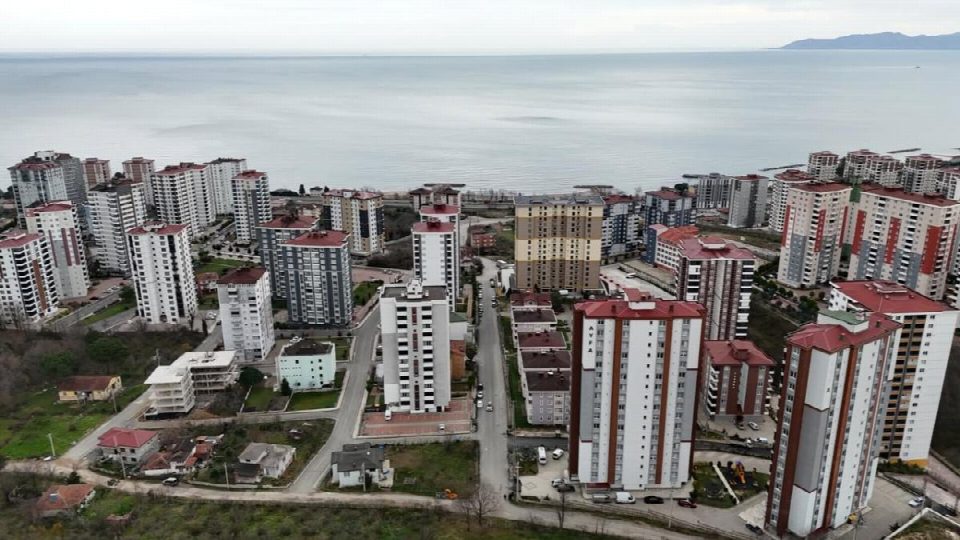 Dolunay mahallesi nefes aldı