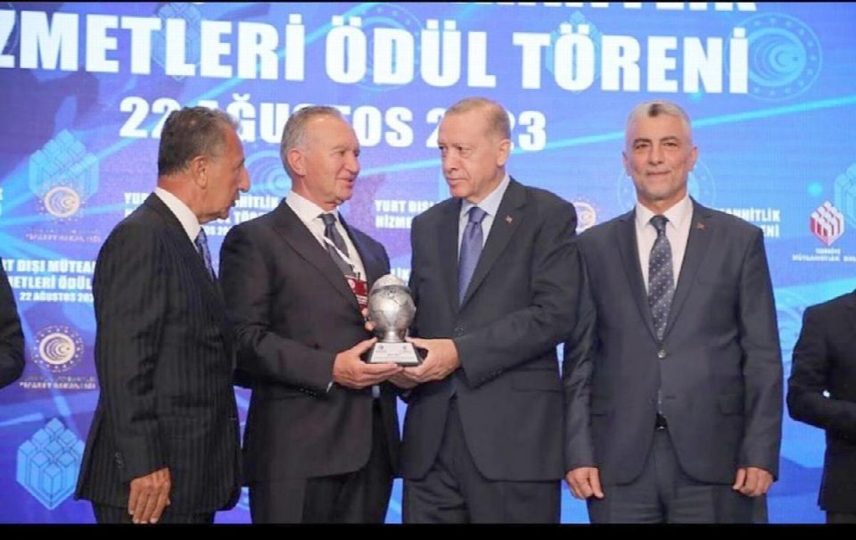 Ordu'lu iş insanlarına ödül... Ödülü Cumhurbaşkanı Erdoğan takdim etti
