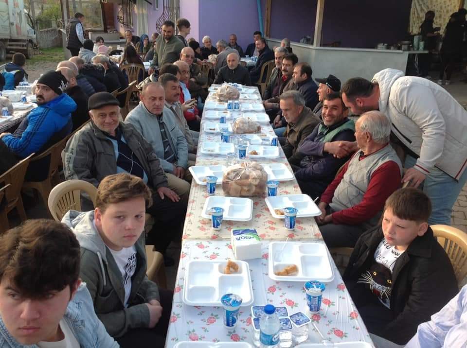 Kayaca köyünde iftar yemeği verildi