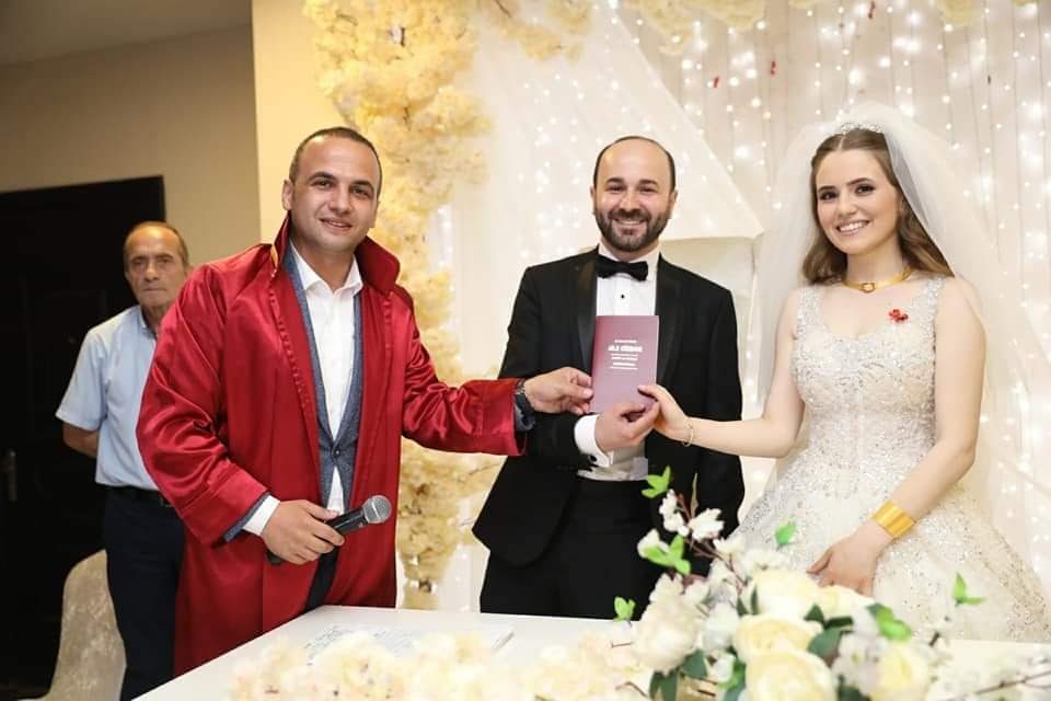 Seda ile Emrullah muhteşem bir düğünle evlendi