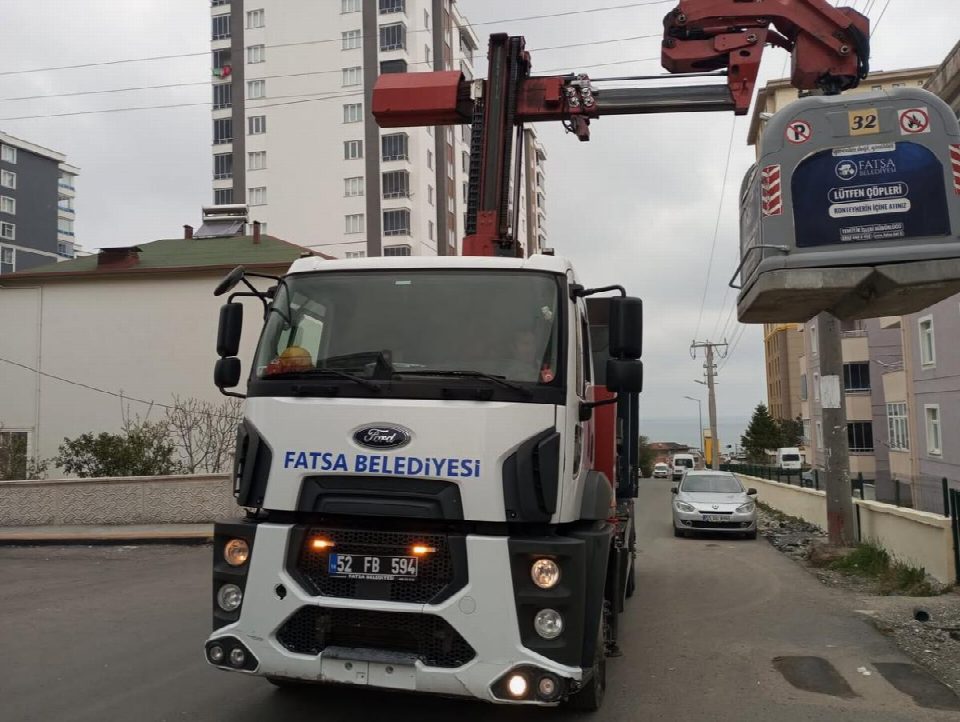 Fatsa’da çevre temizliği için yoğun mesai sürüyor