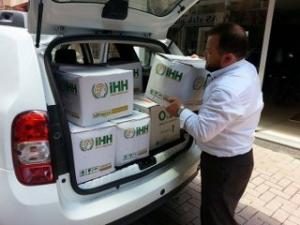 İHH, FATSA'DA 240 KOLİ RAMAZAN YARDIMI DAĞITTI