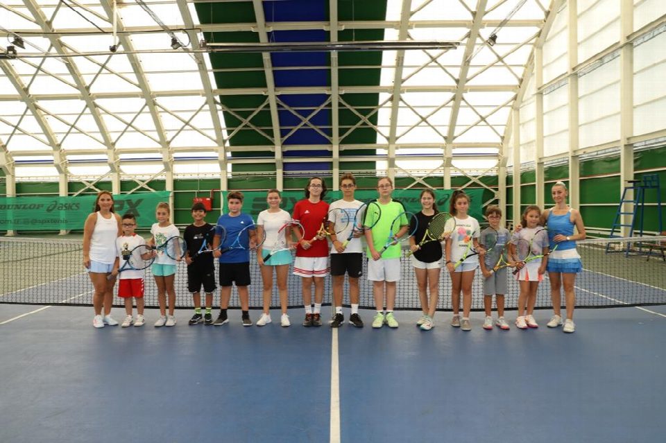 Ortur tenis kulübü geleceğin tenisçilerini yetiştiriyor