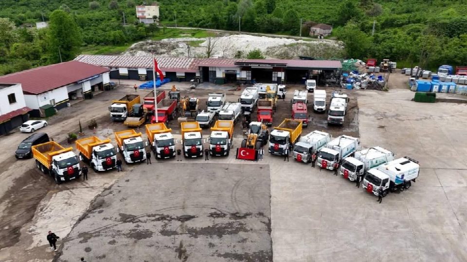 Fatsa’nın hizmet filosu güçleniyor: 12 yeni araç hizmete girdi