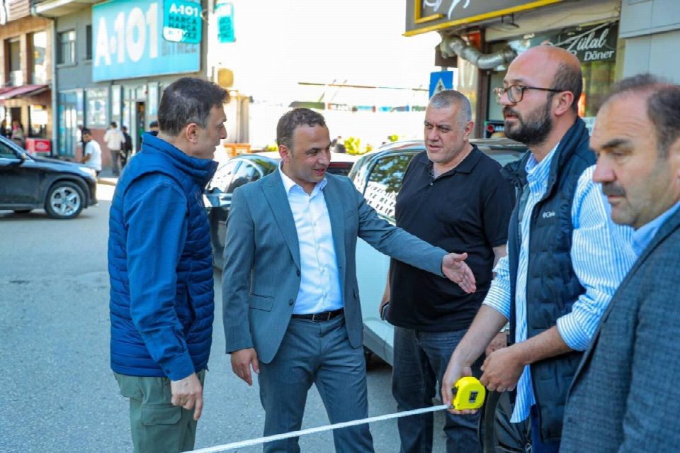 Sahil caddesi yenileniyor