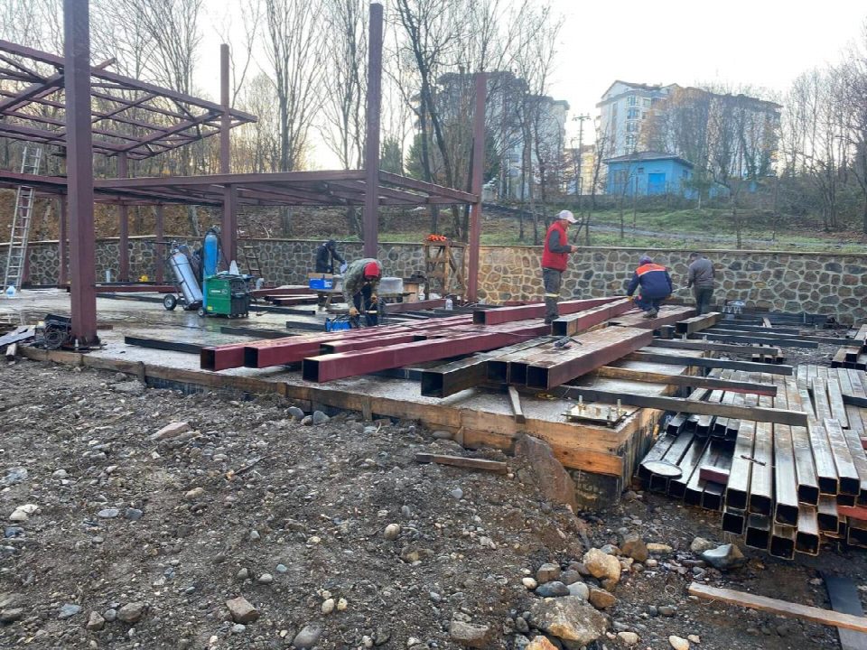 Park ve bahçeler müdürlüğünden yoğun mesai
