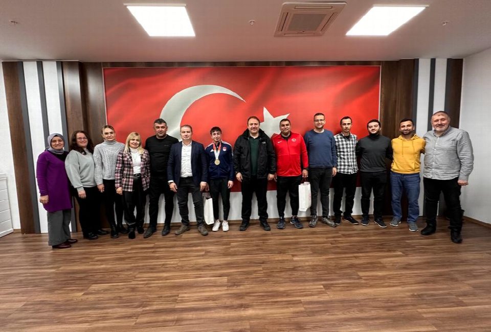 Şampiyon Yusuf, Mustafa Genç’i ziyaret etti