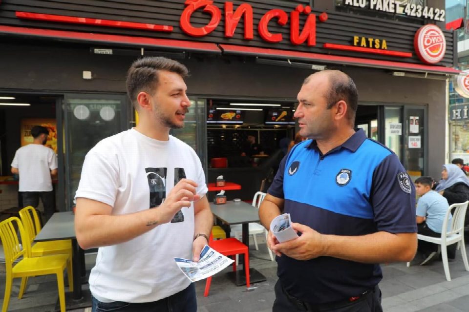 Fatsa’da çevre temizliği için broşürlü uyarı