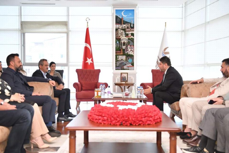 Milletvekili Mahmut Özer’den başkan Tören’e ziyaret