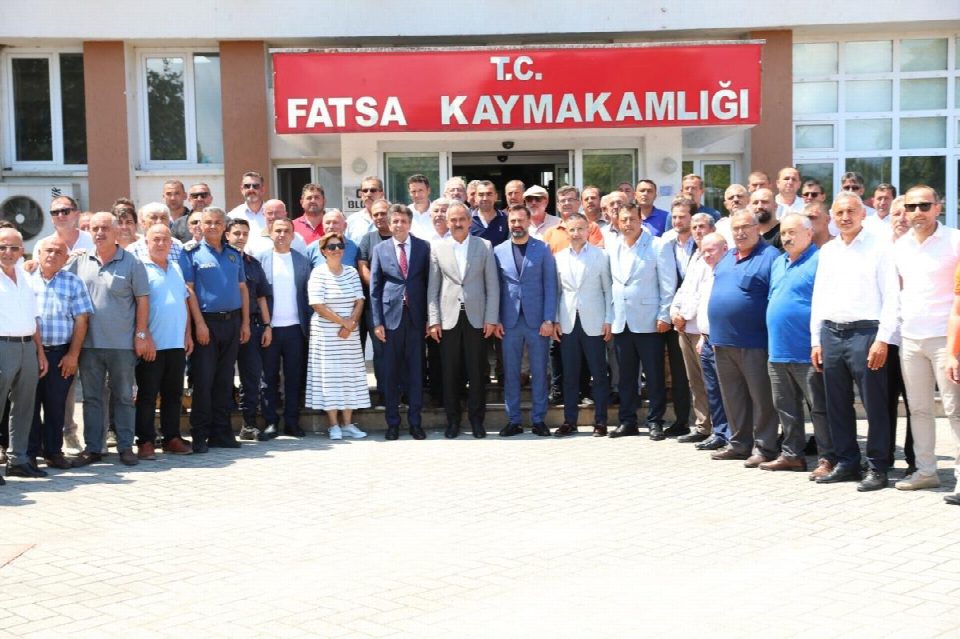 Milletvekili Mahmut Özer muhtarlarla buluştu