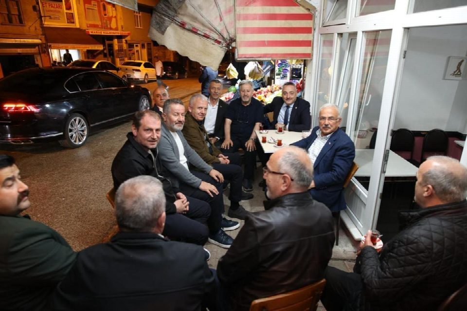 Başkan Güler bayram boyunca vatandaşlarla kucaklaştı