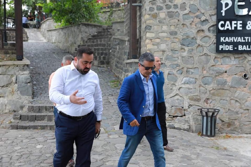 Gazeteci Hakan Çelik ilçemize hayran kaldı
