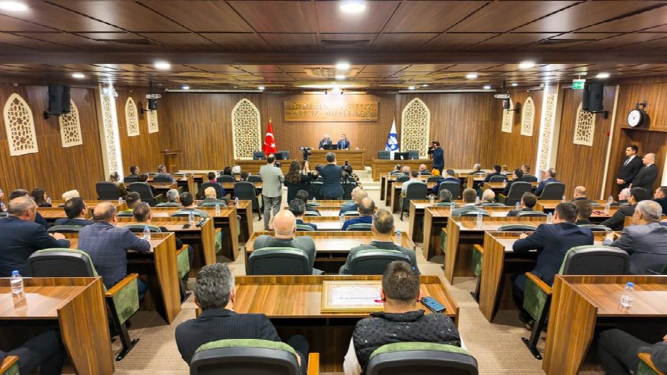 PAZARCIK BELEDİYESİNDEN FATSA BELEDİYESİNE HEMŞERİLİK BERATI