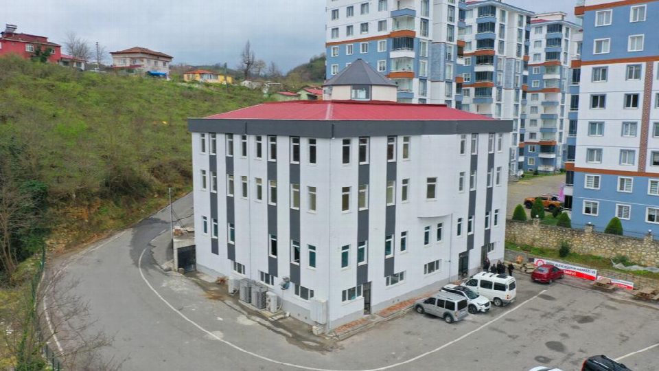 Başkan Güler’in tamamlanması için destek sözü verdiği Alevi Kültür Merkezi ve Cemevi inşaatında sona yaklaşıldı