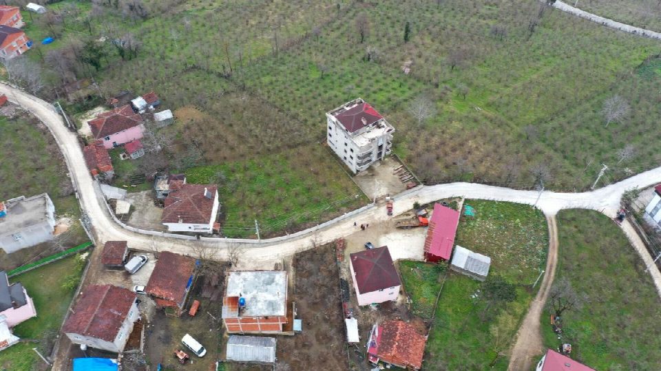 Kumru’da yol seferberliği