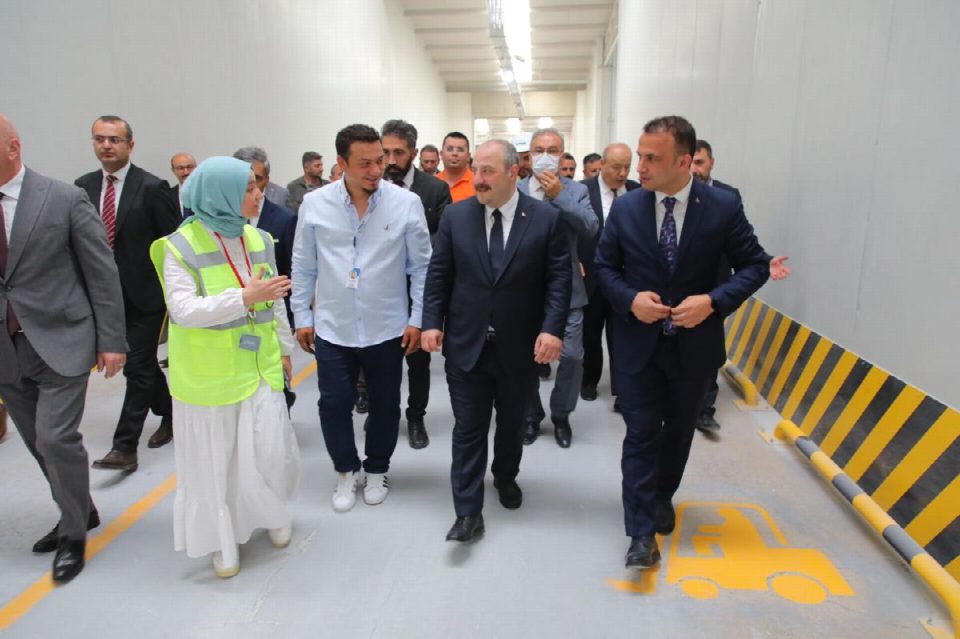 Sanayi ve Teknoloji Bakanı Mustafa Varank Fatsa OSB’de... Sanayi ve Teknoloji Bakanı Mustafa Varank: Türkiye yatırımda en önemli limanlardan bir tanesi haline geliyor