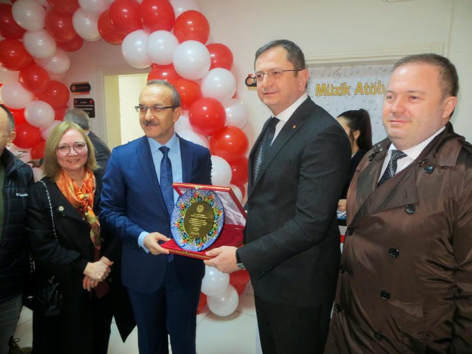İlçemizde Eğitim tesislerinin açılışı yapıldı