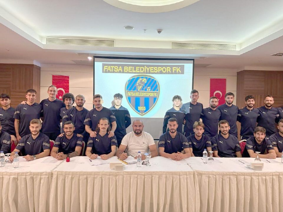 Fatsa Belediyespor’dan Toplu İmza Töreni…