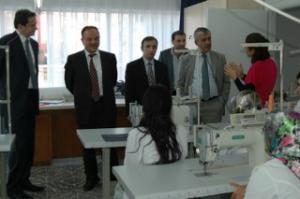 MESLEK EDİNDİRME KURSUNU ZİYARET ETTİLER
