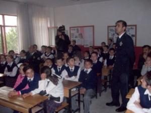 ÖĞRENCİLERE TRAFİK SEMİNERİ