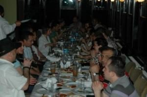 ARKADAŞLARI VEDA YEMEĞİ DÜZENLEDİ
