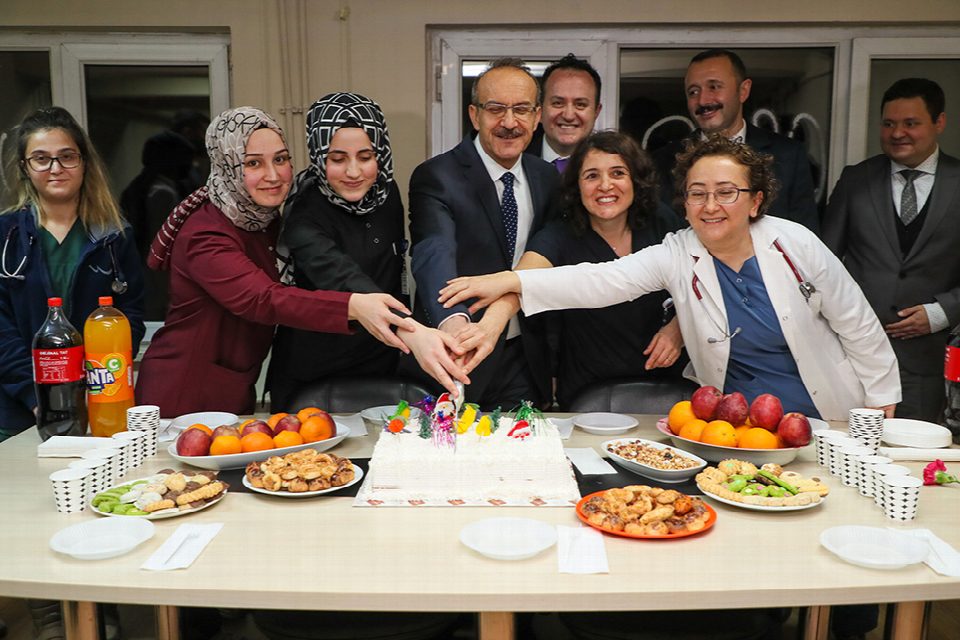 Vali Yavuz, yeni yıla çalışarak giren Kamu görevlilerini ziyaret etti