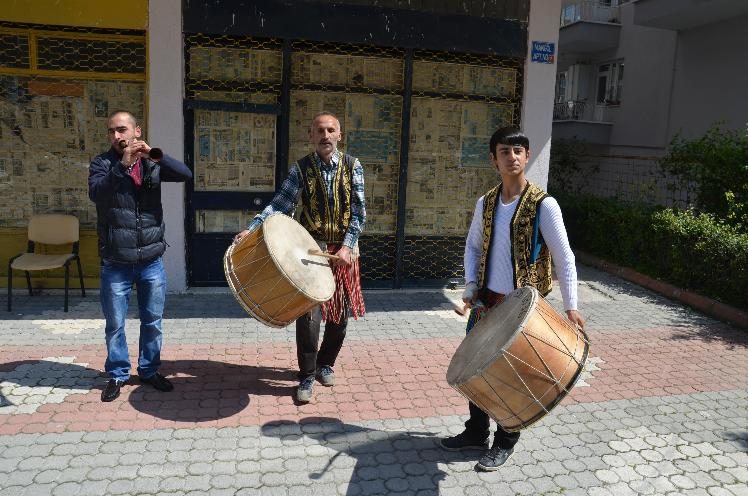 Davulcular düğün sezonuna hazırlanıyor