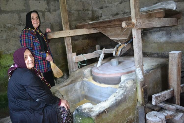 ORGANİK ÜRETİP ORGANİK BESLENİYORLAR