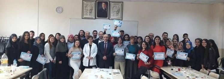 TEOG birincisi okula kitap bağışı