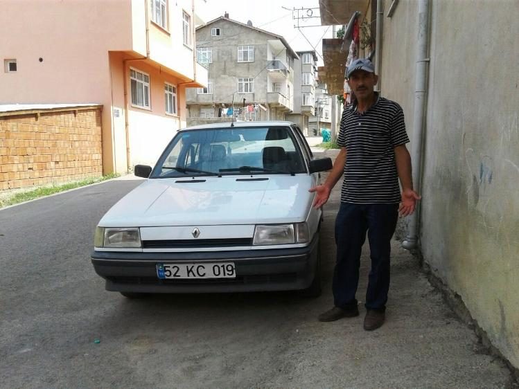 Aracı değil ruhsatını çaldılar