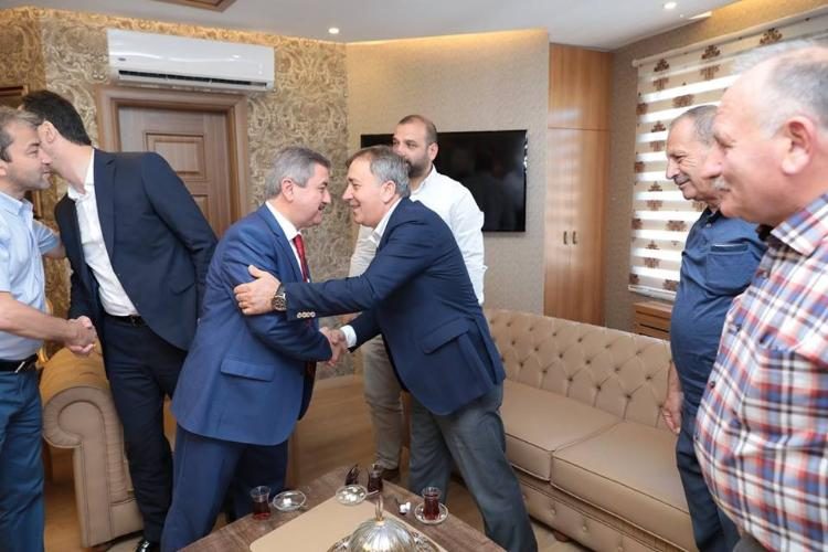 AK Parti'de Bayramlaşma Programı