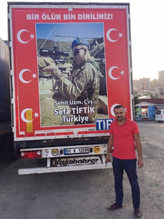 Tır şoföründen şehitlere vefa