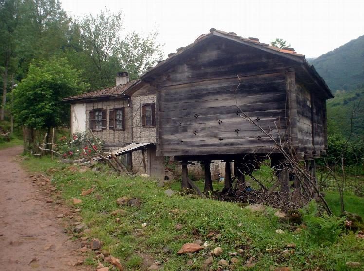 AMBARLAR ESKİ İLGİSİNDEN UZAK TARİH OLMAYA DOĞRU GİDİYOR