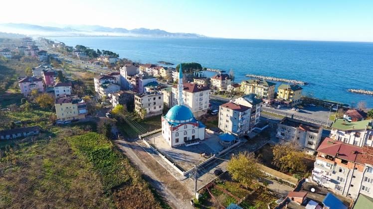 Fatsa Belediyesinden camiye peyzaj çalışması