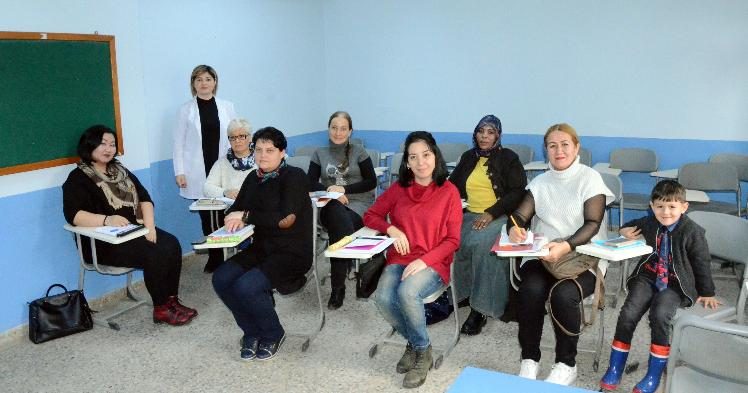 Yabancı gelinler Türkçe öğreniyor