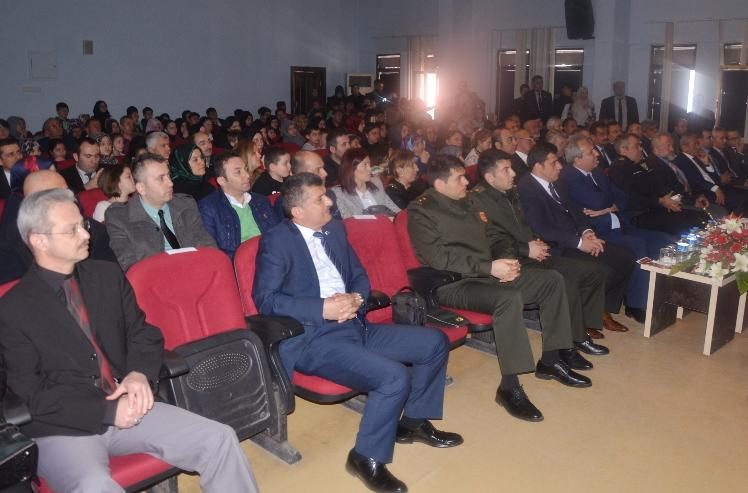 Mehmet Akif Ersoy Anıldı