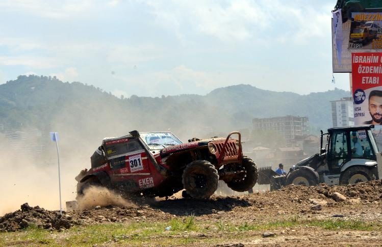 Fatsa'da off-road yarışları nefes kesti