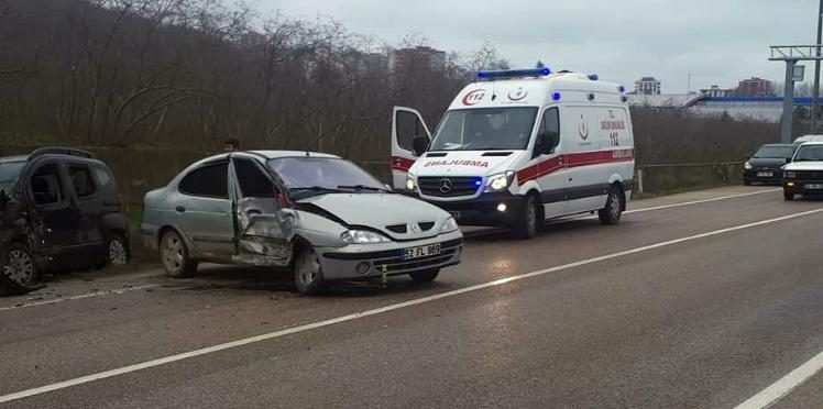 Fatsa’da trafik kazaları: 4 yaralı