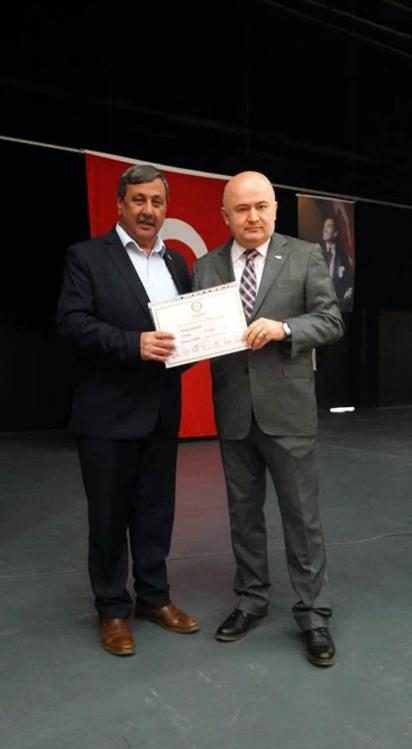 89 muhtar ve azaları mazbatalarını birlikte aldılar