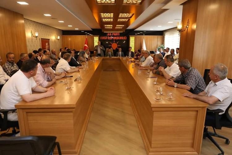 Siyasi Partiler bayramlaştı