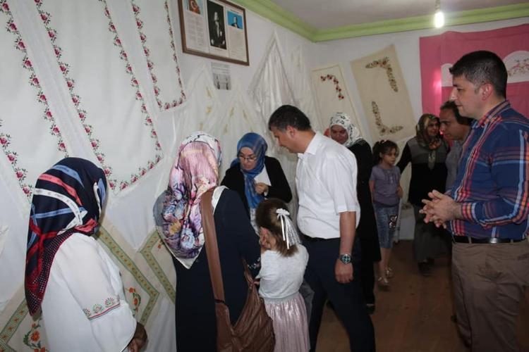 El sanatları sergisi beğenildi