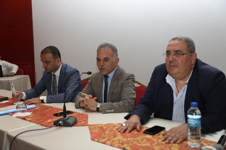 Büyükşehir yatırımları istişare edildi