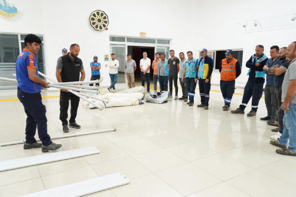 AFAD tarafından belediye acil yardım ekiplerine eğitim verildi