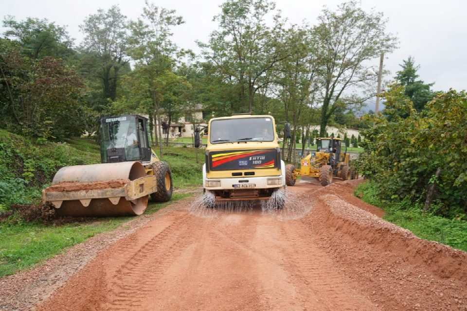 10 kilometre yol daha asfalta kavuşuyor