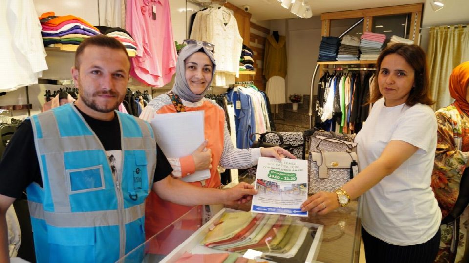 Çöp çıkarma saatine uymayan esnaf ve apartman sakinleri uyarıldı