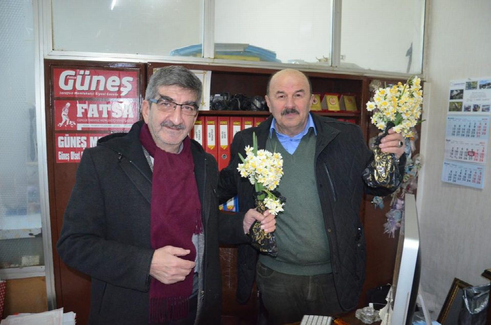 BAHÇESİNDEKİ TÜM LEZZETLERİ VE GÜZELLİKLERİ DOSTLARINA TAŞIYOR